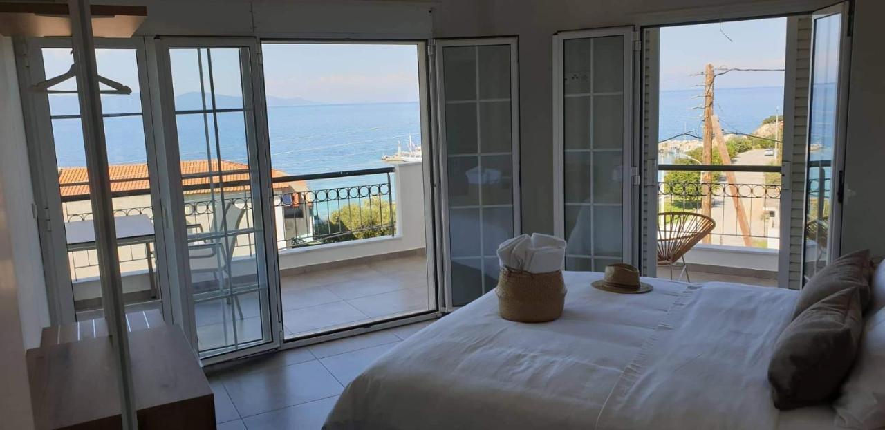 Villa Eleni Greece - Wonderful Sea View Studios 네아 로다 외부 사진