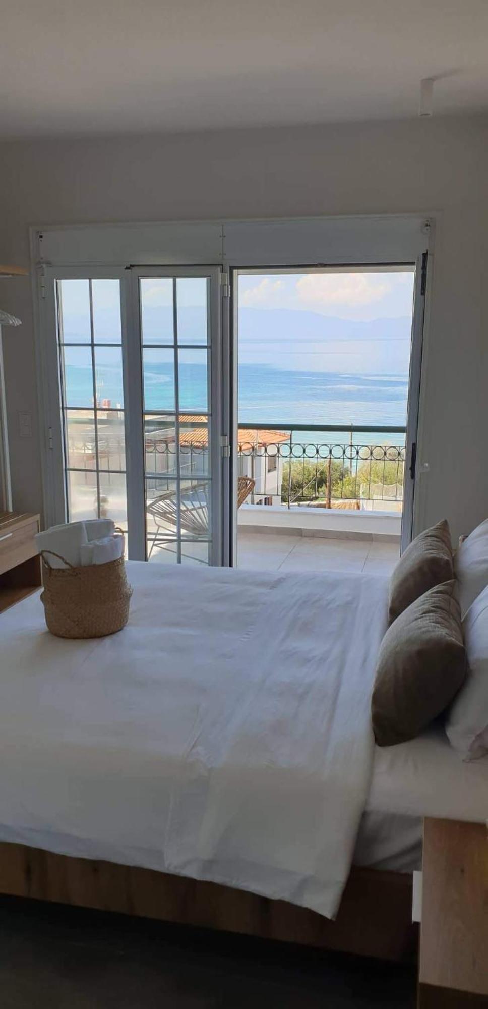 Villa Eleni Greece - Wonderful Sea View Studios 네아 로다 외부 사진